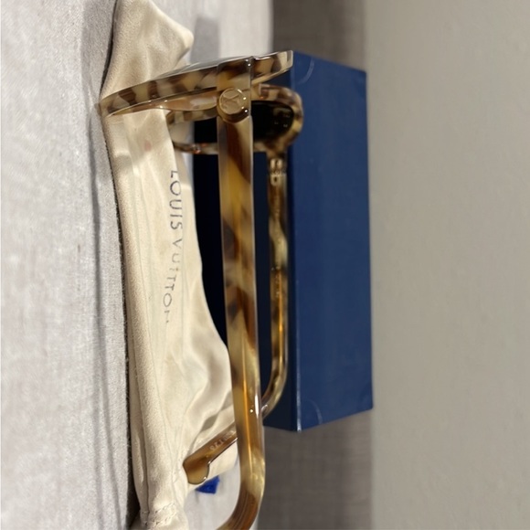 Louis Vuitton Ava Honey Tortoise Sunglasses - Picture 2 of 5